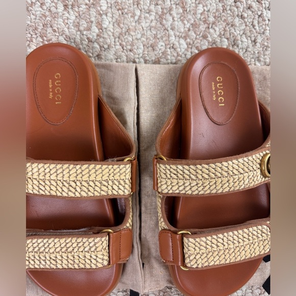 Gucci Tan and Brown Slide Sandals - Picture 3 of 10